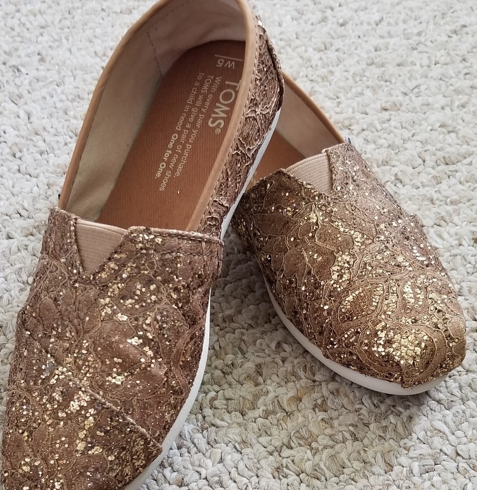 TOMS Shoes